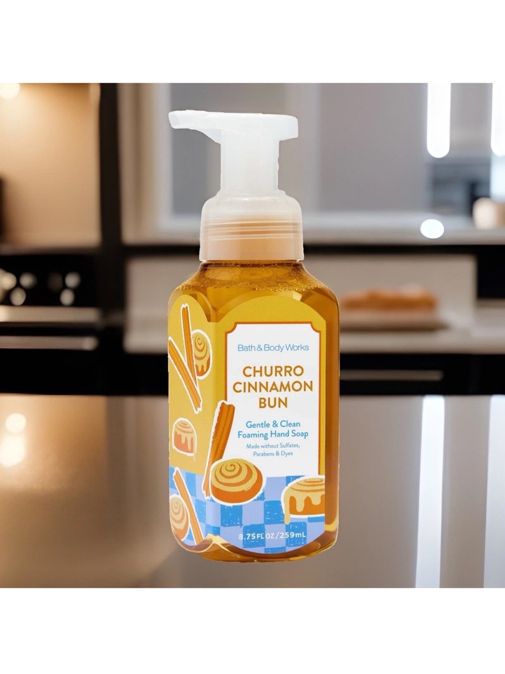 Bath & Body Works Foaming Hand Soap- Churro Cinnamon Bun (8.75 fl oz)